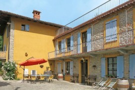 Magnifica villa indipendente con piscina privata, A\/C, patio, animali ammessi e parcheggio, Italia, Cossano Belbo, Langhe