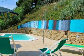 Magnifica villa indipendente con piscina privata, A\/C, patio, animali ammessi e parcheggio, Italia, Cossano Belbo, Langhe