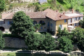 Magnifica villa indipendente con piscina privata, A\/C, patio, animali ammessi e parcheggio, Italy, Cossano Belbo, Langhe