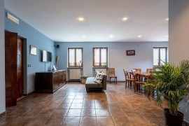 Magnifica villa con A\/C, Wifi, piscina, Tv, terrazza, animali ammessi e parcheggio, Italy, Narzole, Langhe