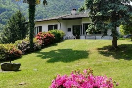 Staccata casa di 4 locali con ampio giardino, Italia, Cannobio, Comune di Cannobio