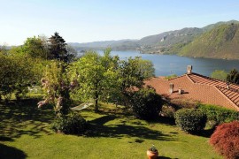 Lago d'Orta, open-space Sole con patio attrezzato., Italia, Crabbia (Pettenasco), Comune di Pettenasco