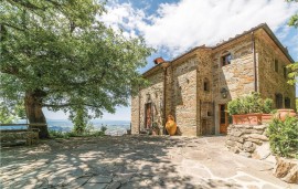 Appartamento di 250 metri quadri con parcheggio, fossa per il fuoco, piscina e giardino, Italy, Castiglion Fiorentino, Provincia di Arezzo