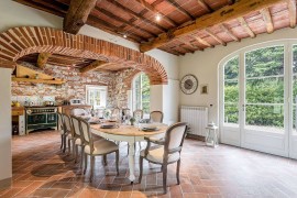 Villa sul Fiume, Italia, Lucca, Via Francigena