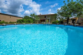 Pet-Friendly Casa Vacanze Fonte Etrusca con piscina, giardino e Wi-Fi, Italy, Sorano, Provincia di Grosseto