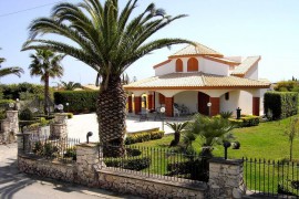 Villa ben arredata in stile spagnolo, Santa Maria de Focallo, Italy, Ispica, Provincia di Ragusa