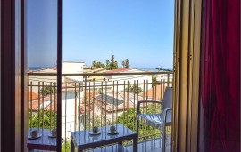 Appartamento con vista mare, parcheggio e terrazza., Italia, Marina di Caronia, Caronia