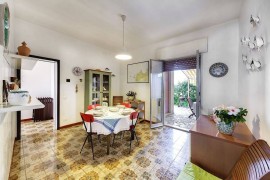 Villa privata a 10 metri dal mare parcheggio wifi barbecue 4 bagni 4 camere, Italia, Scicli, Provincia di Ragusa