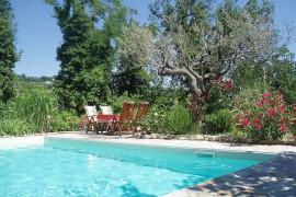 Quietly situated vacation home with pool for 12-14 pers., Italy, Cupramontana, Provincia di Ancona