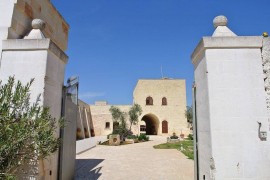 Camera Matrimoniale in Masseria Pugliese del 1700 (double room)