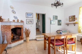 Trullo 'Nunuccio' con terrazza privata, Wi-Fi e aria condizionata, Italy, Ceglie Messapica, Salento