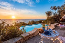 Mareblu ,trullo con splendida veranda frontemare dentro proprietà la Franchina, Italia, Corsano, Provincia di Lecce