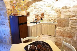 Trullo Madia With Shared Jacuzzi for a memorable stay in nature and relax, Italy, Salento