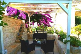 Trullo Madia With Shared Jacuzzi for a memorable stay in nature and relax, Italy, Salento
